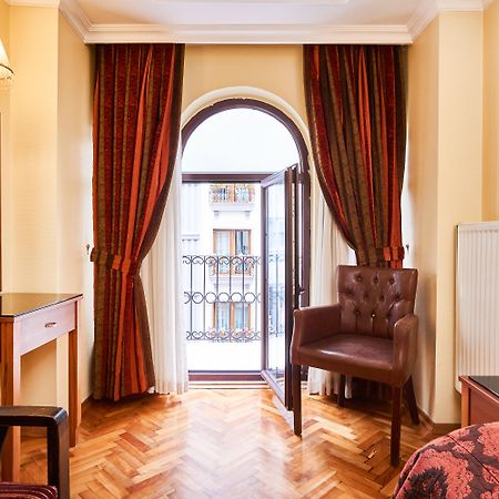 Amber Hotel & Spa Istanbul Bagian luar foto
