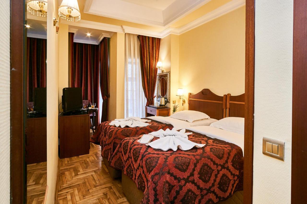 Amber Hotel & Spa Istanbul Bagian luar foto