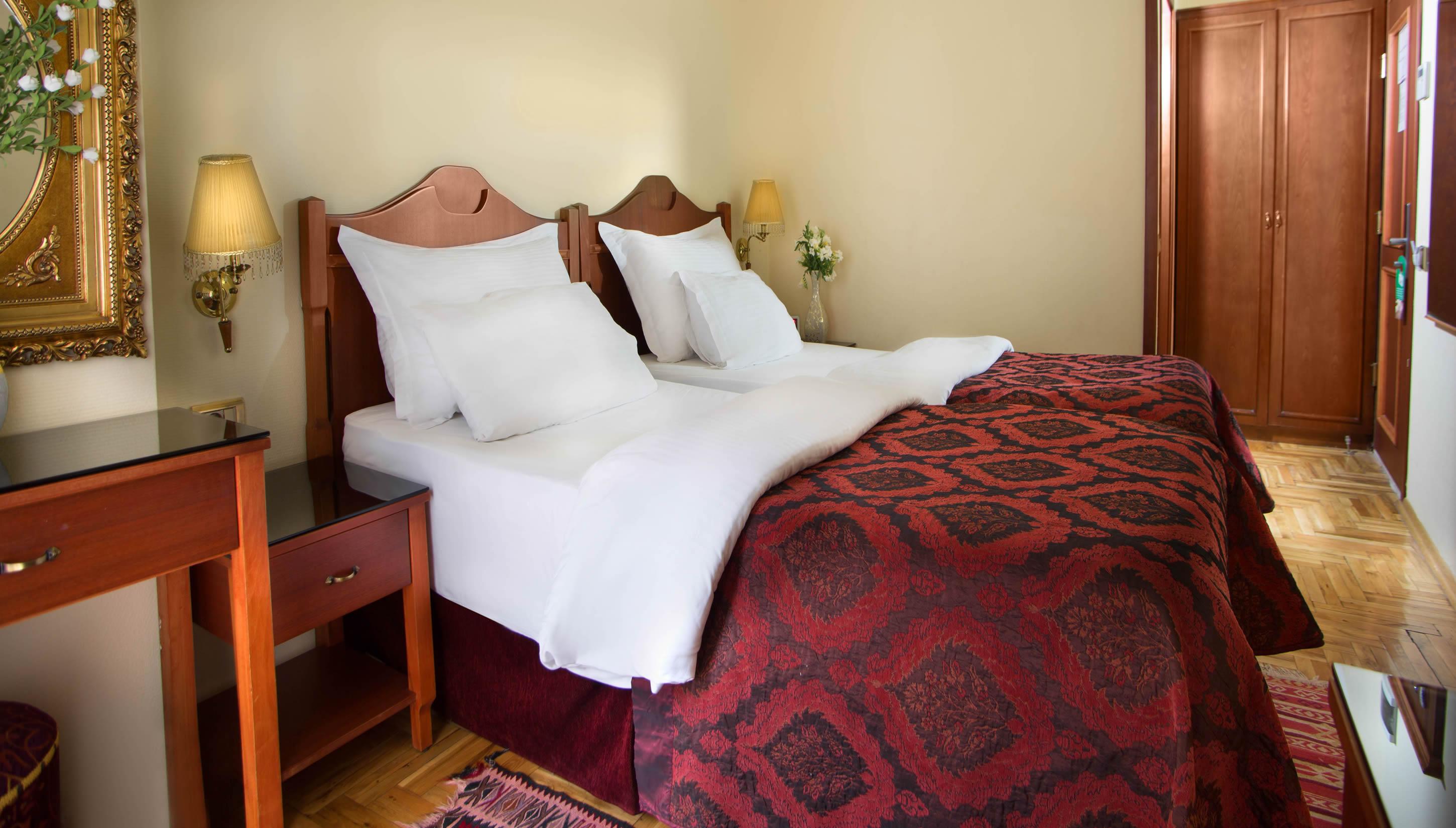 Amber Hotel & Spa Istanbul Bagian luar foto
