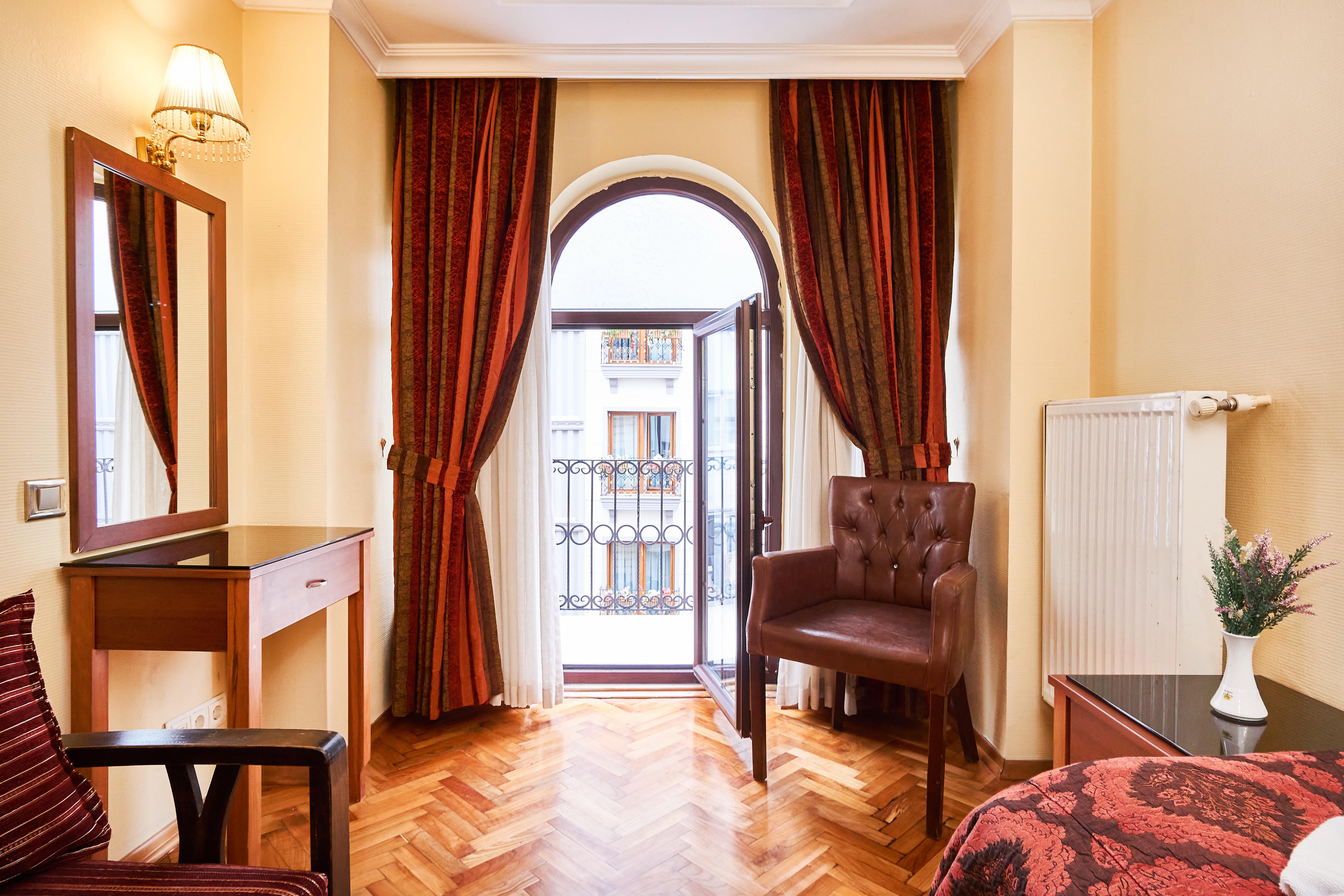 Amber Hotel & Spa Istanbul Bagian luar foto