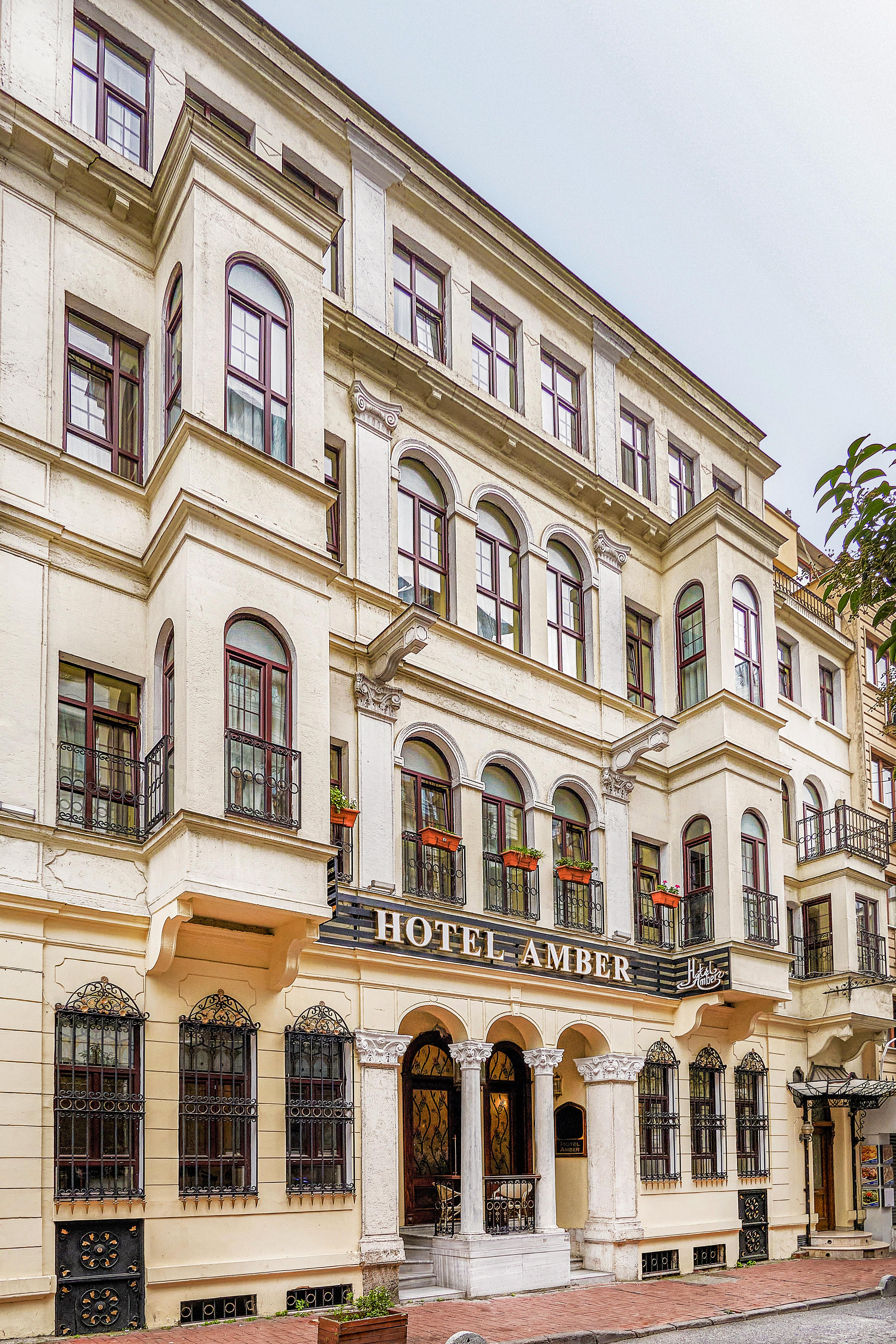 Amber Hotel & Spa Istanbul Bagian luar foto